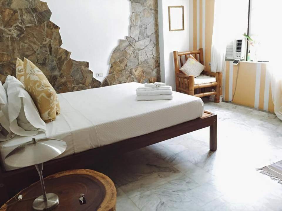 Stone Creek House Bed and Breakfast Romblon Buitenkant foto
