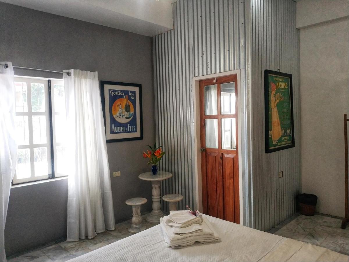 Stone Creek House Bed and Breakfast Romblon Buitenkant foto